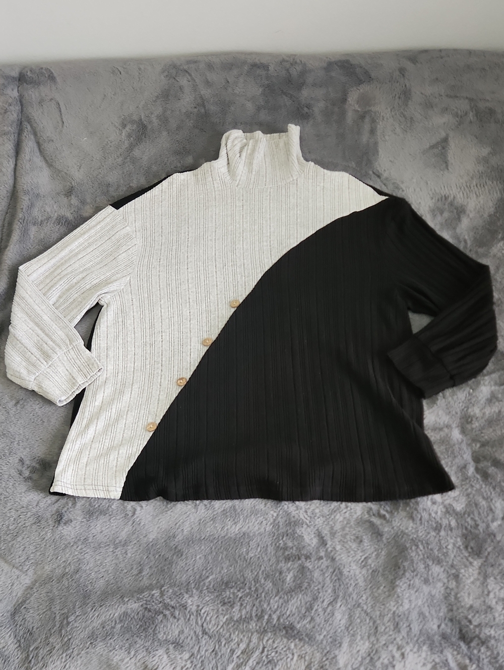 SHEIN Black & White Ribbed Turtleneck Colorblock Sweater with Button Detail